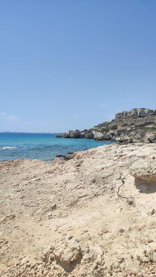 Fantastic 4 Cyprus First Line Beachfront Boghaz 外观 照片